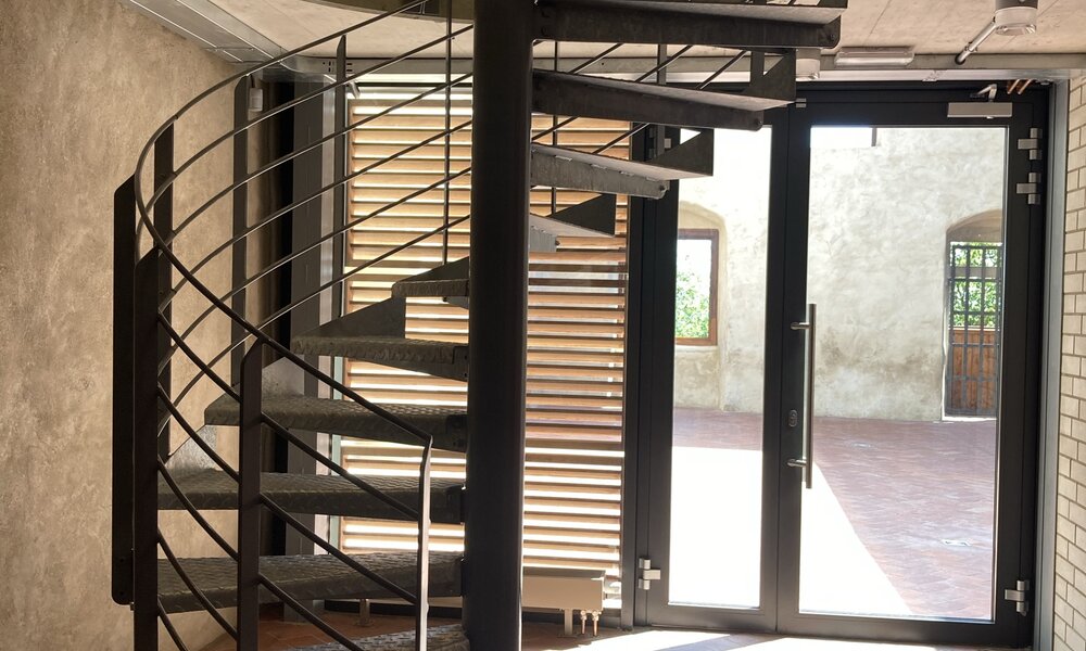 Schodiště do expozice