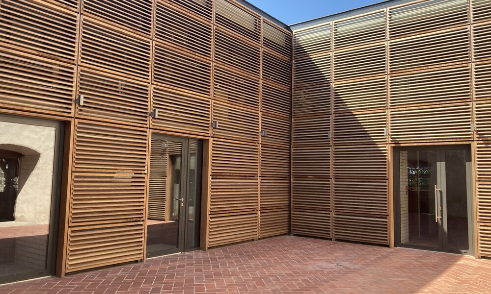 Vestavba v západním traktu